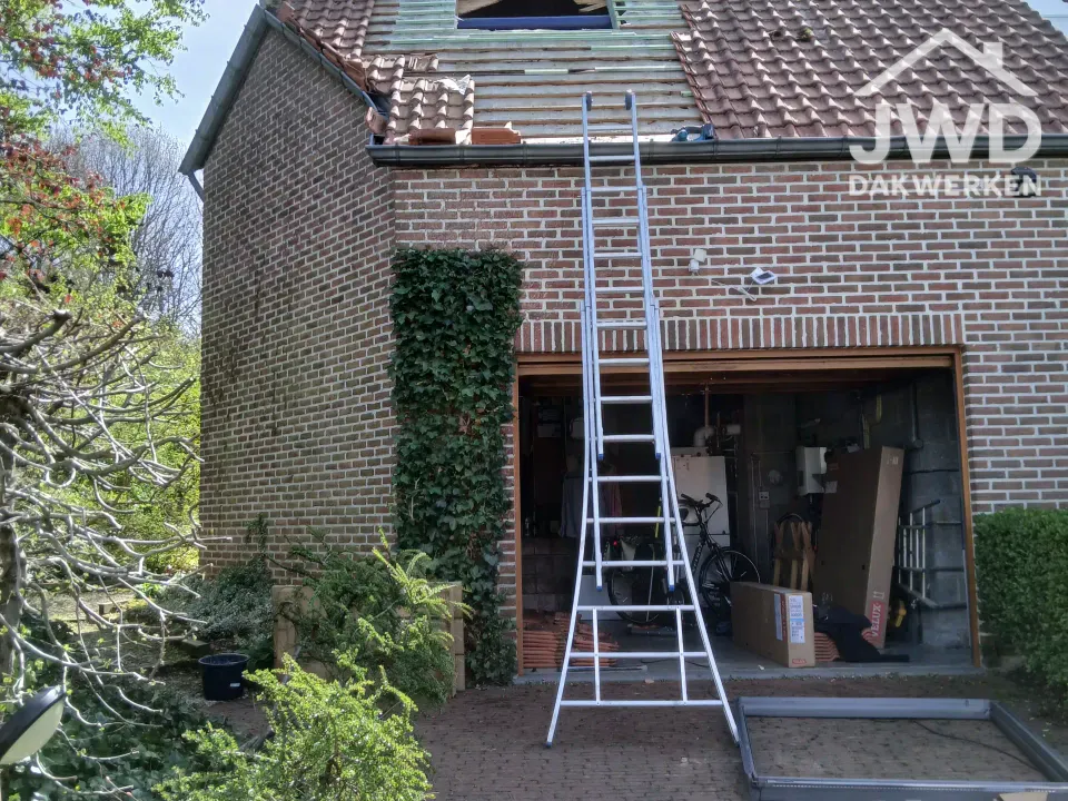 Nieuwe Veluxen + rolluik VELTEM - 3